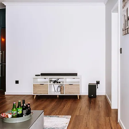 Ferienhaus Dark Yellow