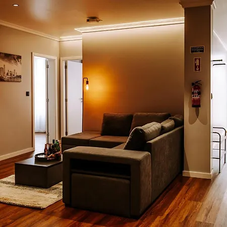Ferienhaus Dark Yellow