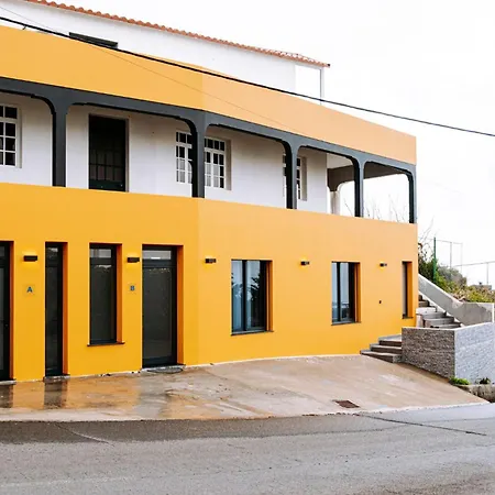 Ferienhaus Dark Yellow *