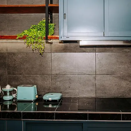 Дом отдыха Dark Yellow *