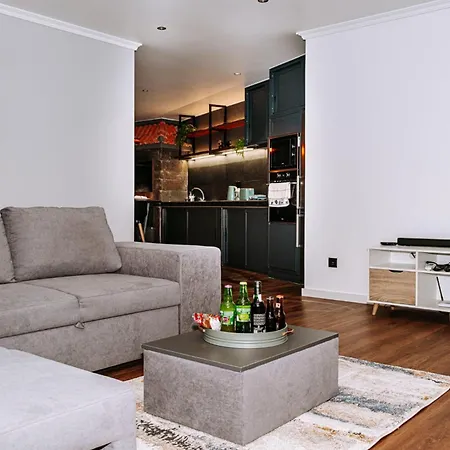 Dark Yellow Tatil Evi Ponta do Sol (Madeira)