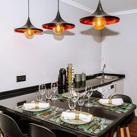 Dark Yellow Понта-ду-Сол