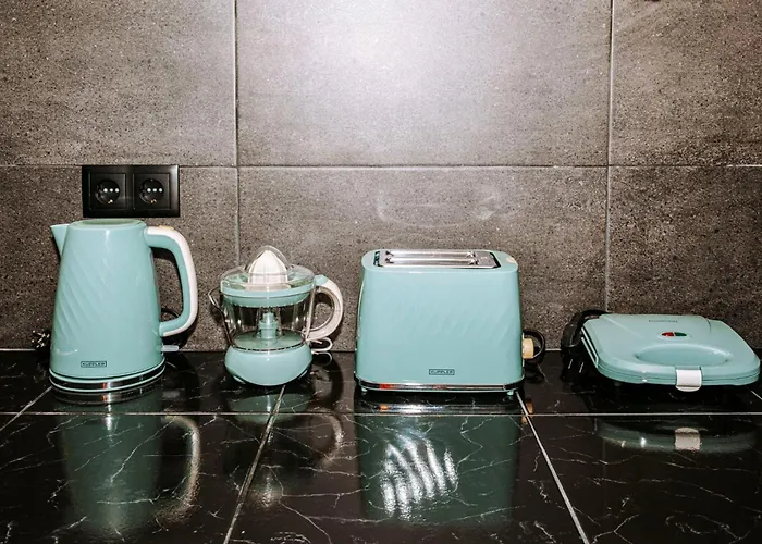 Dark Yellow Nyaraló *