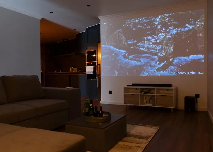 Dark Yellow Casa vacanze Ponta do Sol (Madeira)